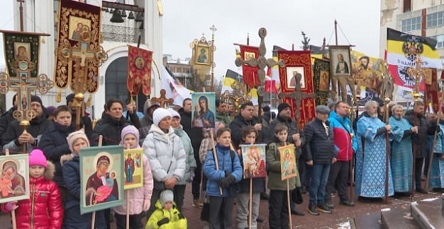 В Иванове прошел Крестный ход в честь Казанской иконы Божией Матери